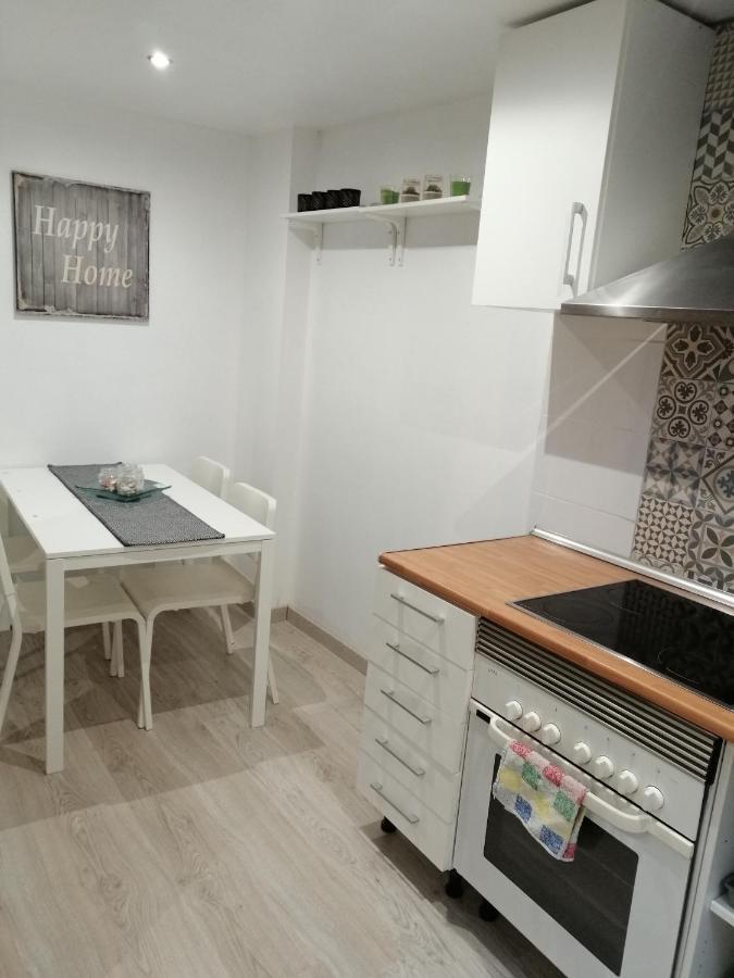 Apartmán Vut Puente De Hierro Zaragoza Exteriér fotografie