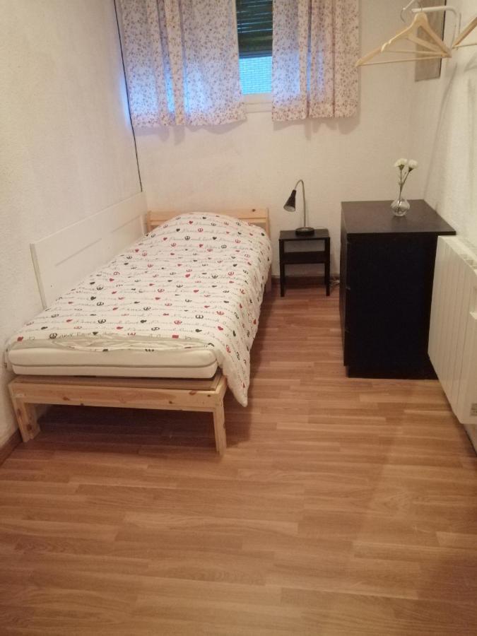 Apartmán Vut Puente De Hierro Zaragoza Exteriér fotografie